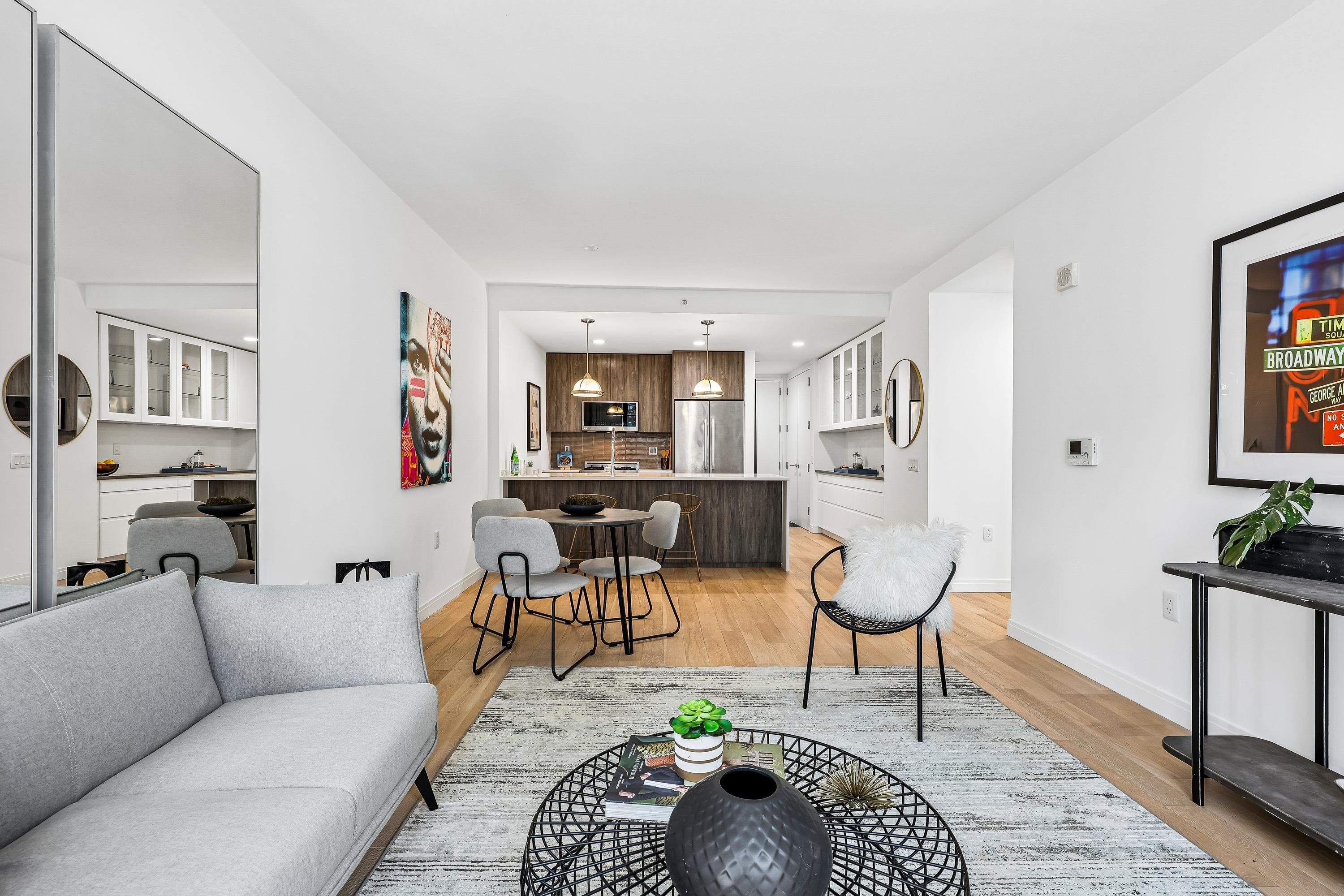 160 1ST ST Unit: 1004