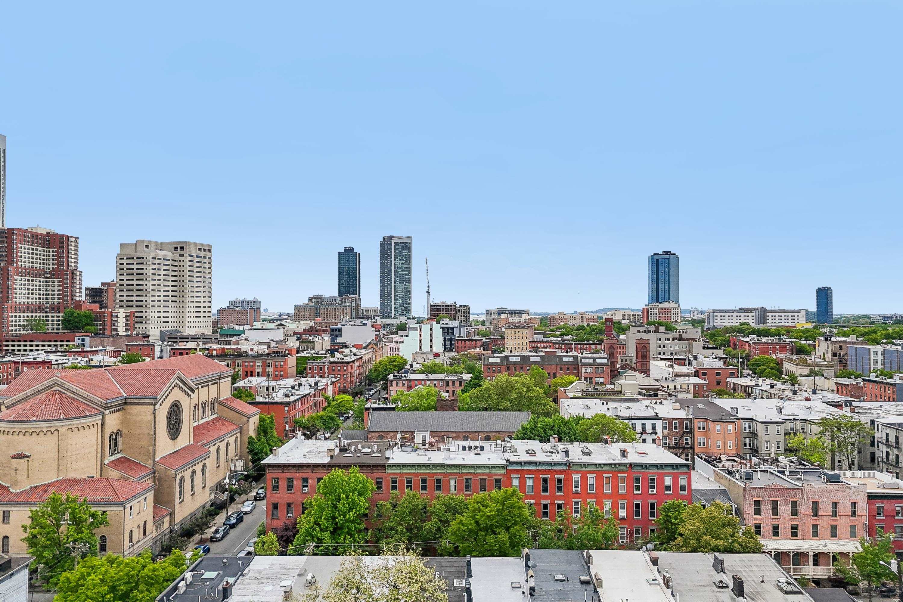 229 3RD ST Unit: 4L