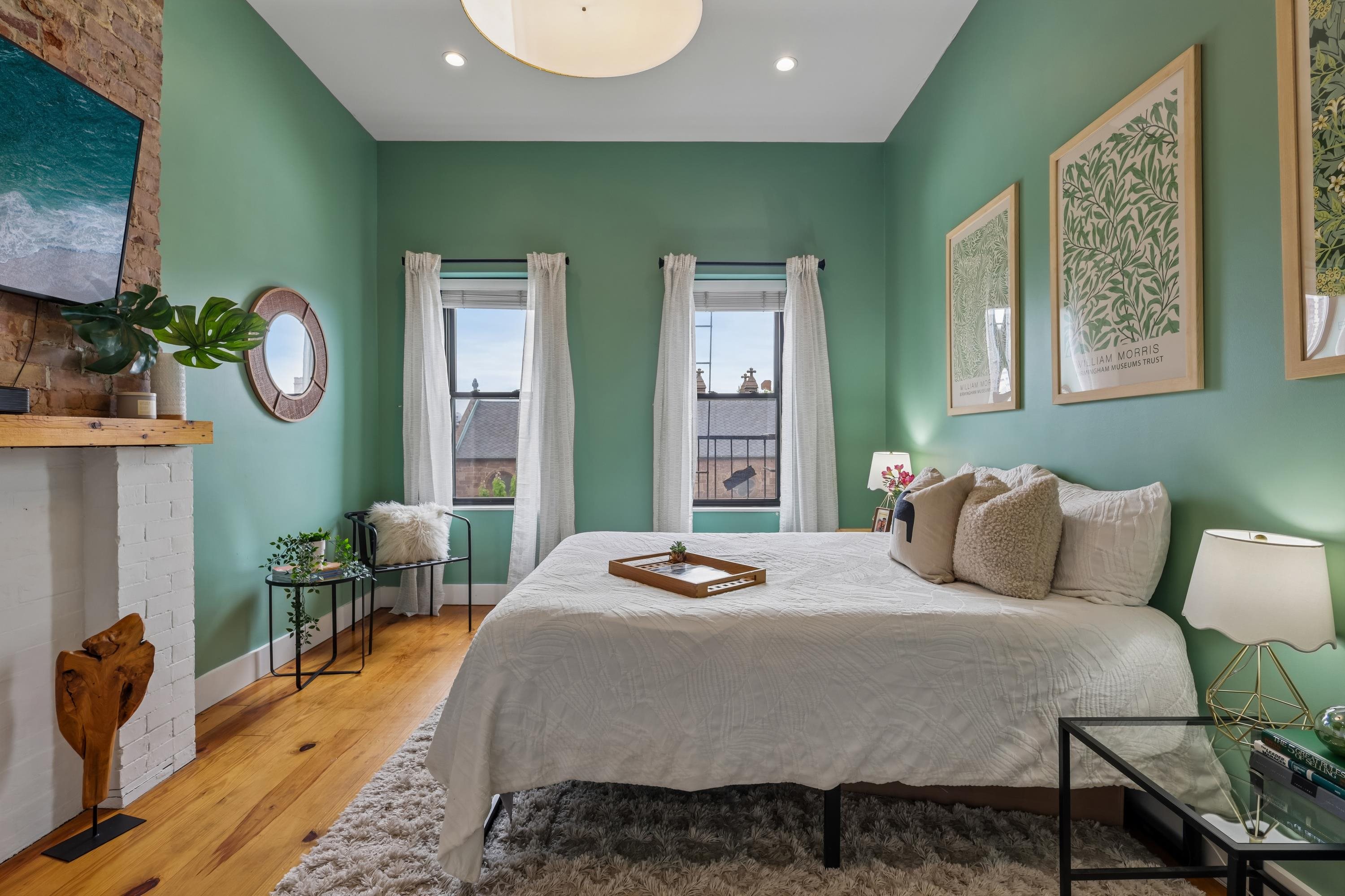 229 3RD ST Unit: 4L