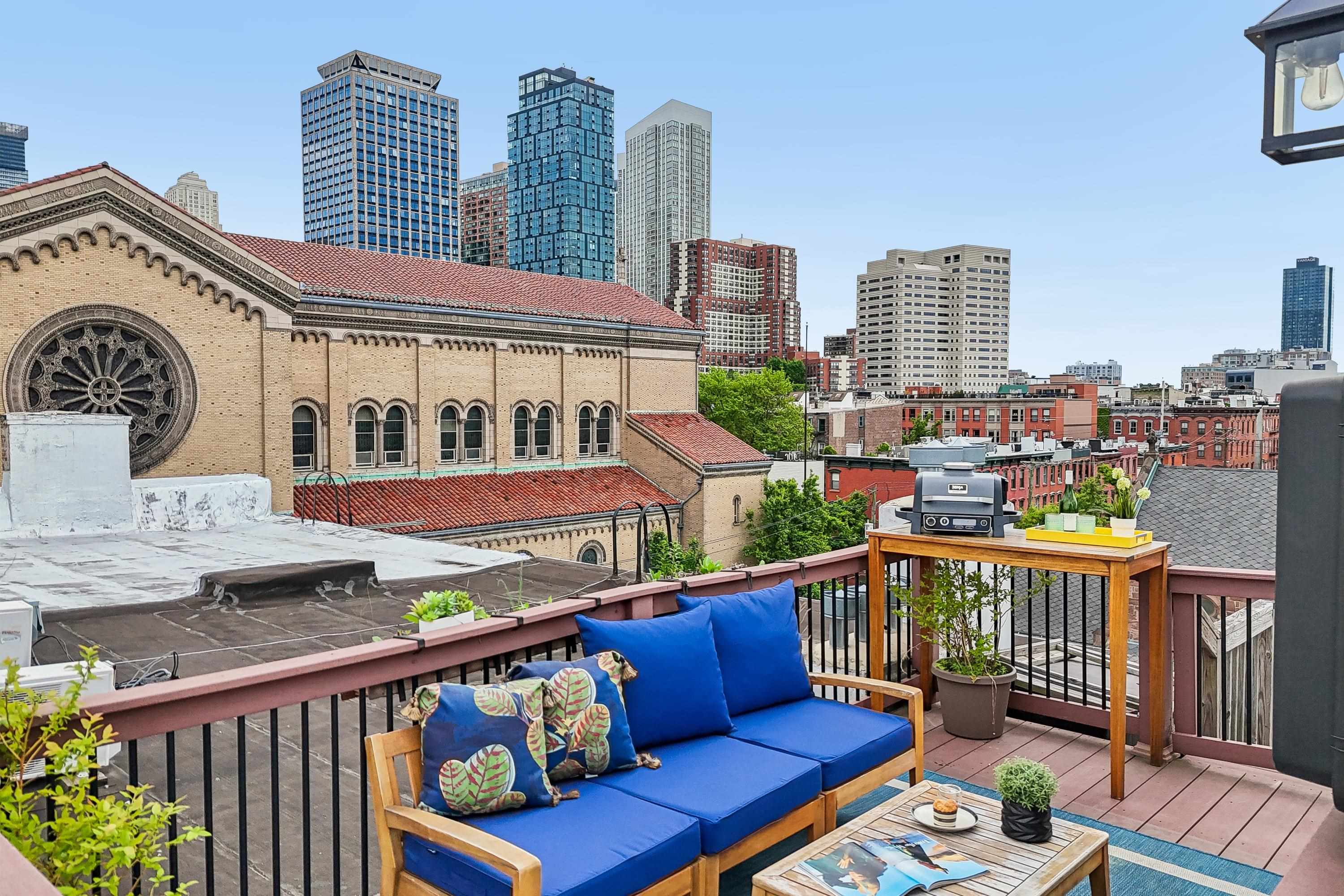 229 3RD ST Unit: 4L