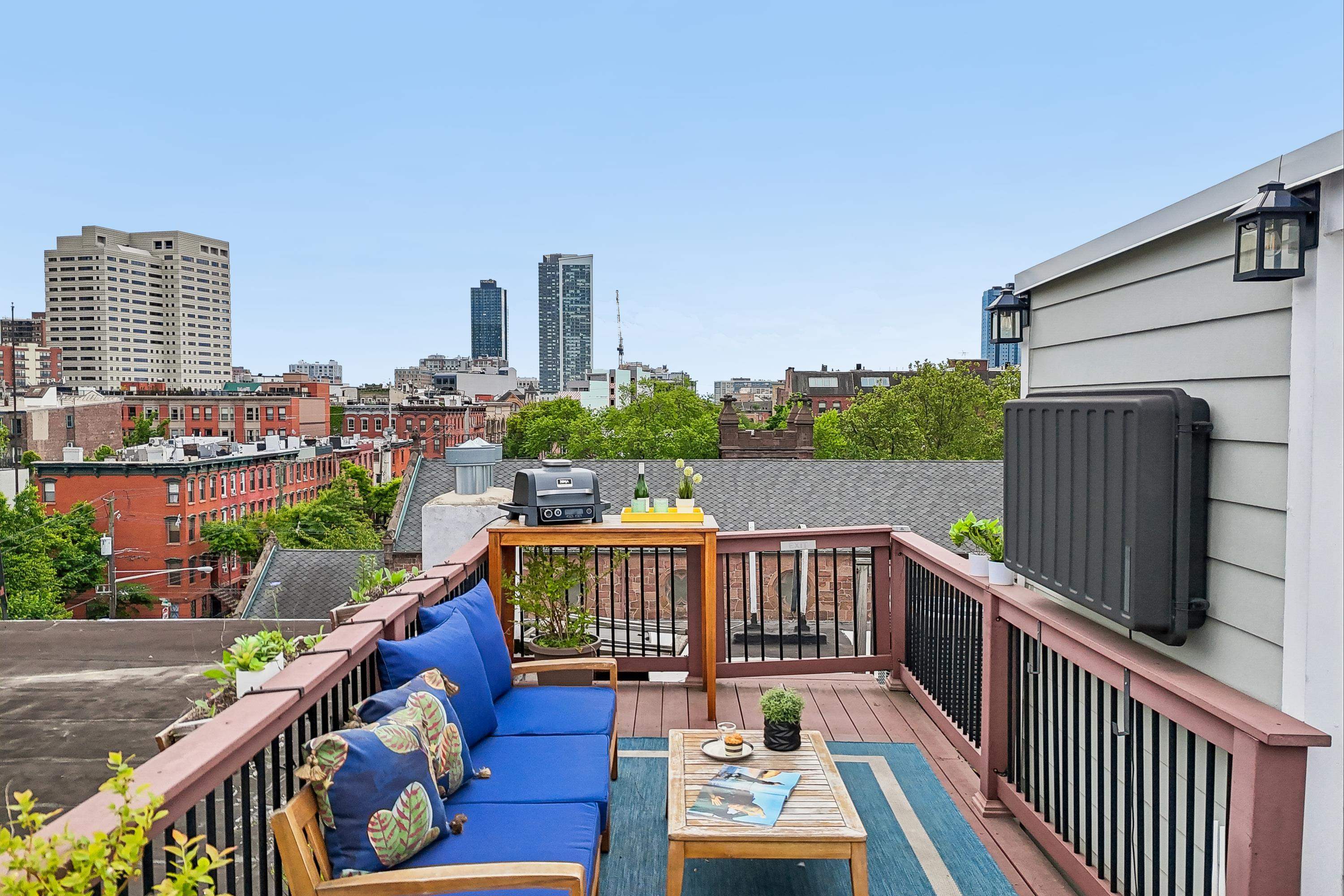 229 3RD ST Unit: 4L