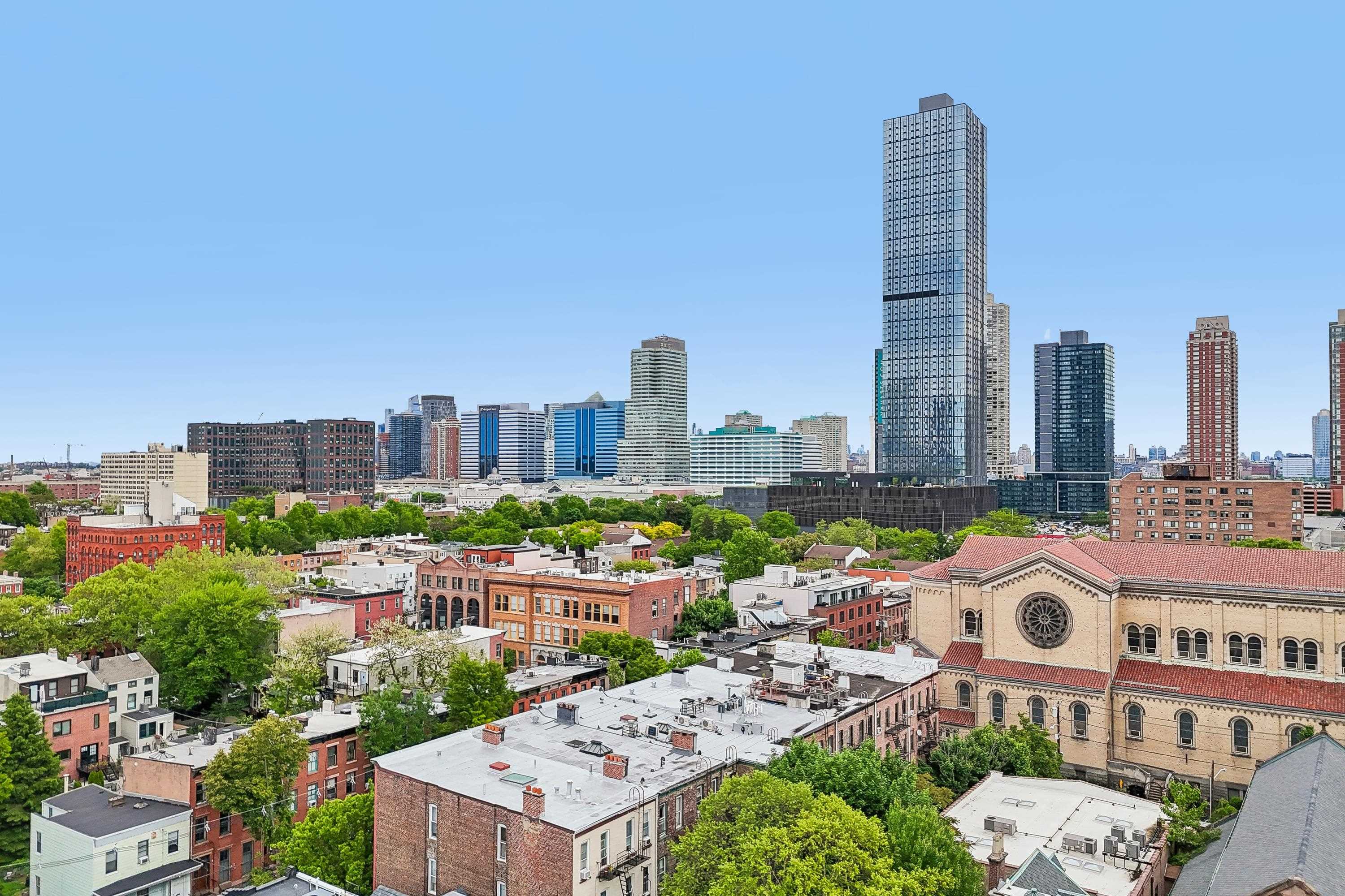 229 3RD ST Unit: 4L