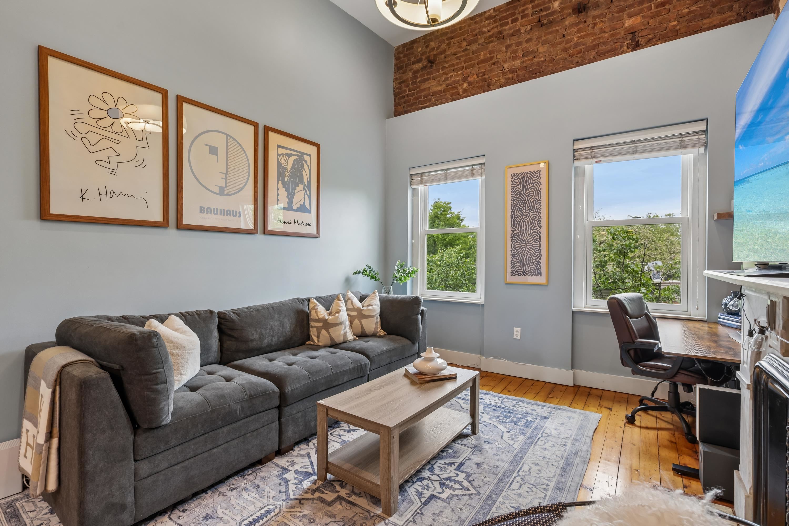 229 3RD ST Unit: 4L