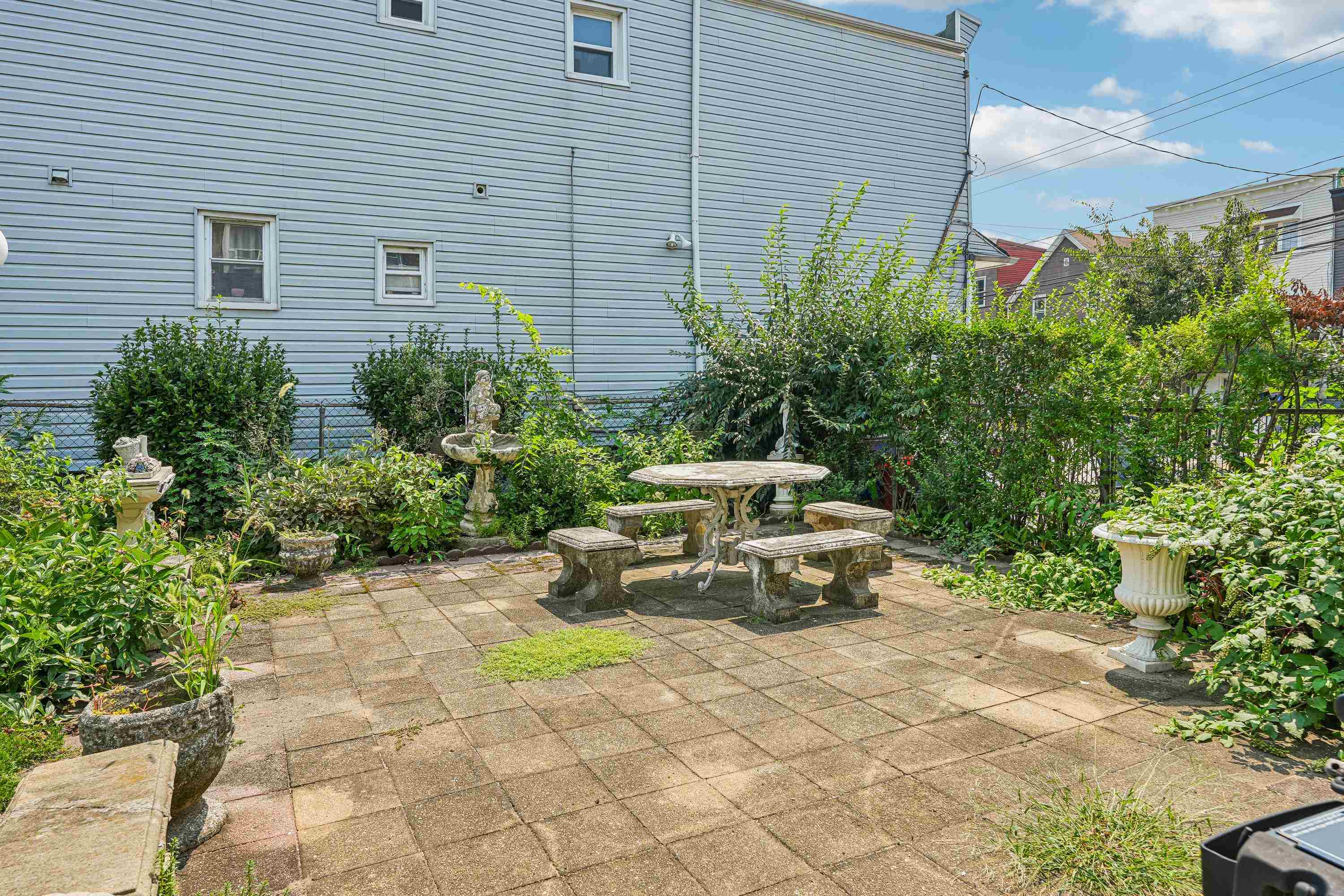 1304 CENTRAL AVE