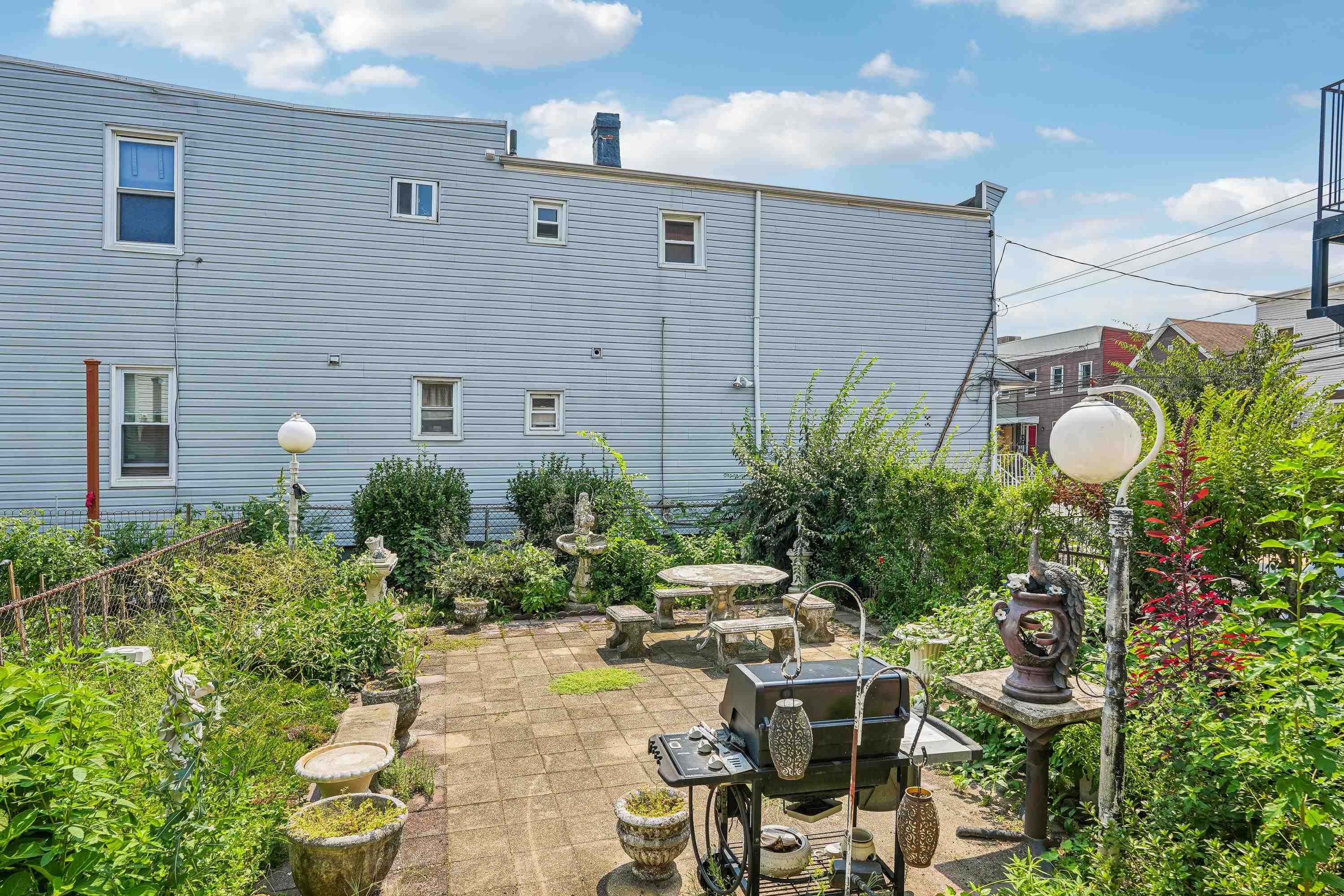1304 CENTRAL AVE