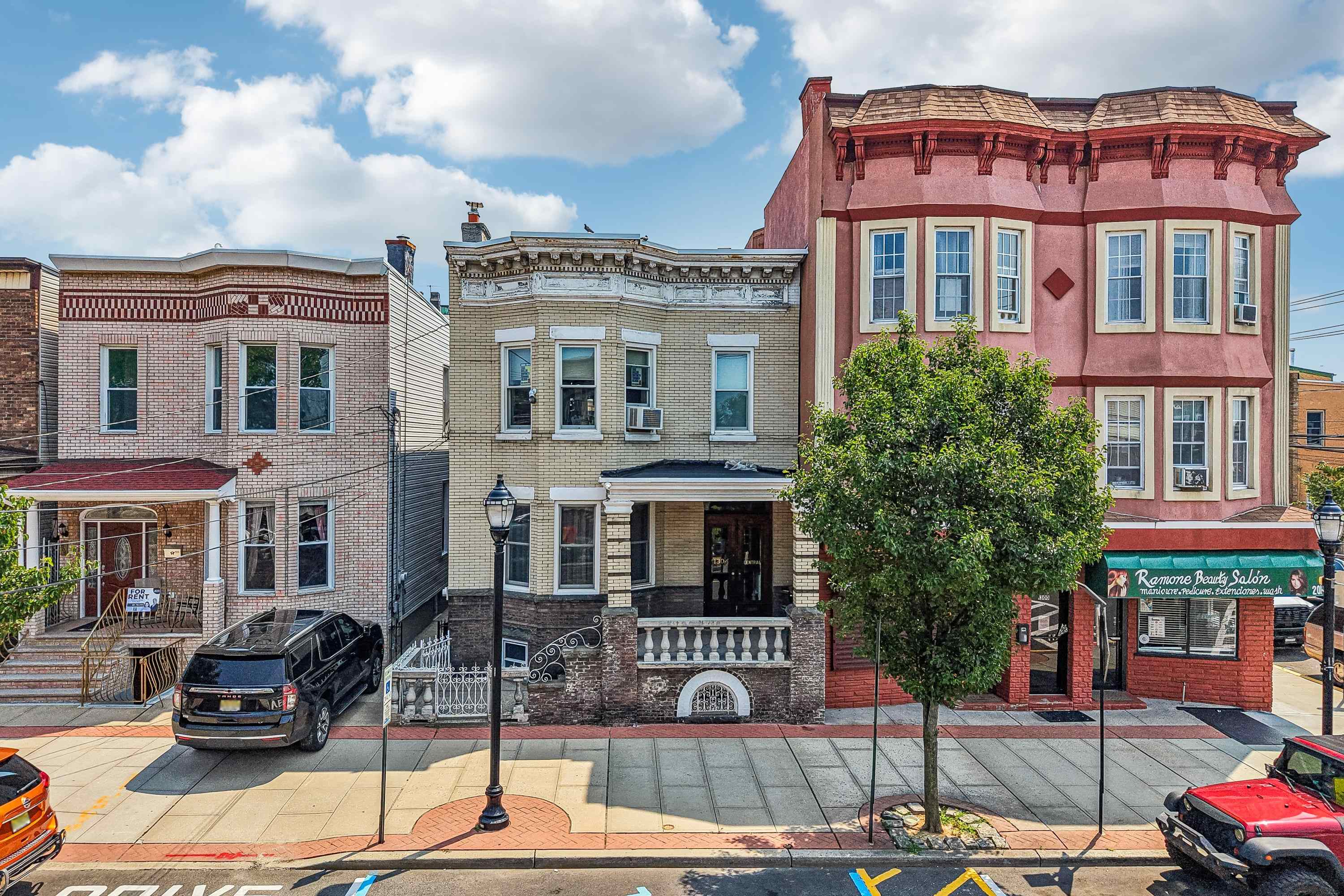 1304 CENTRAL AVE