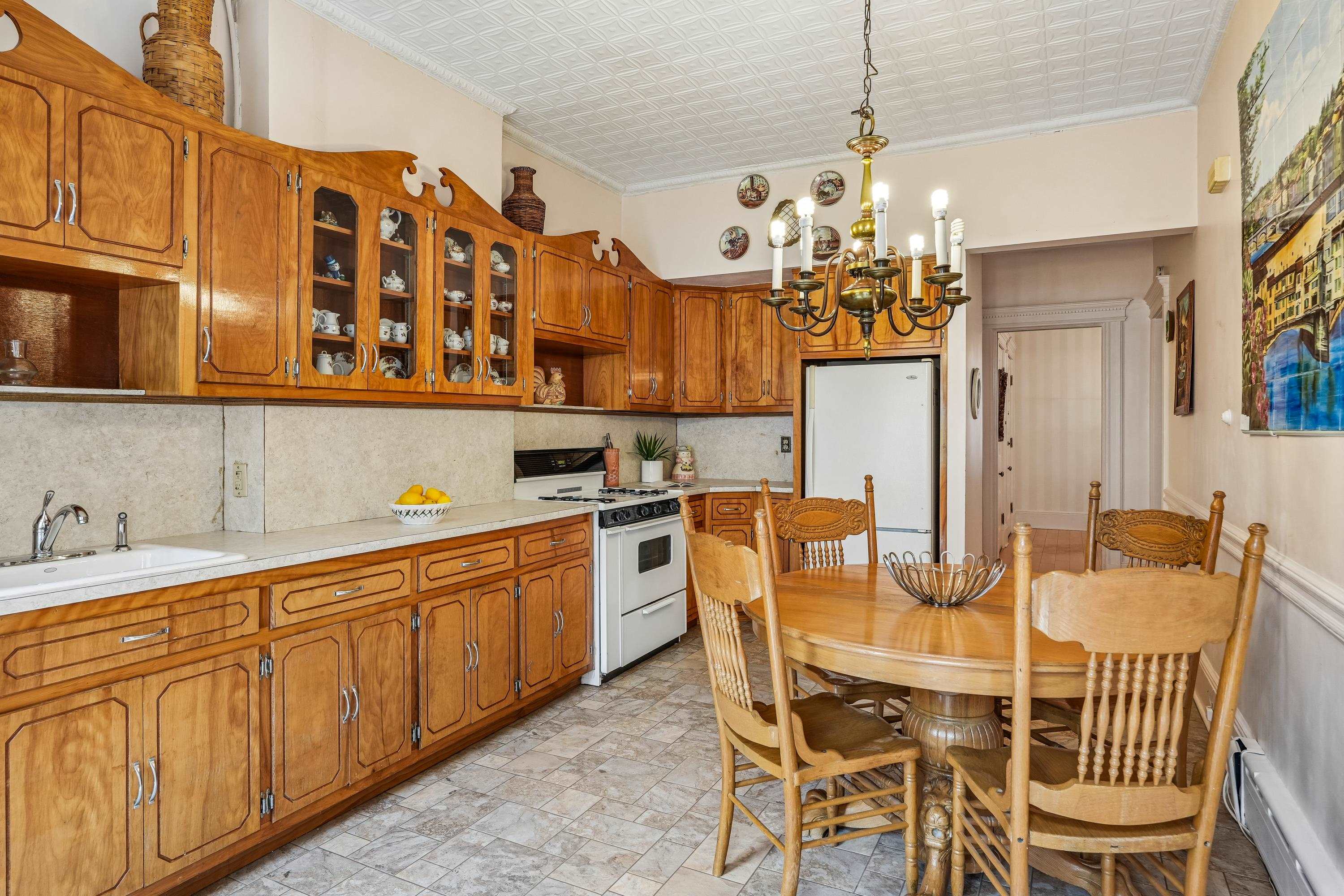 1304 CENTRAL AVE