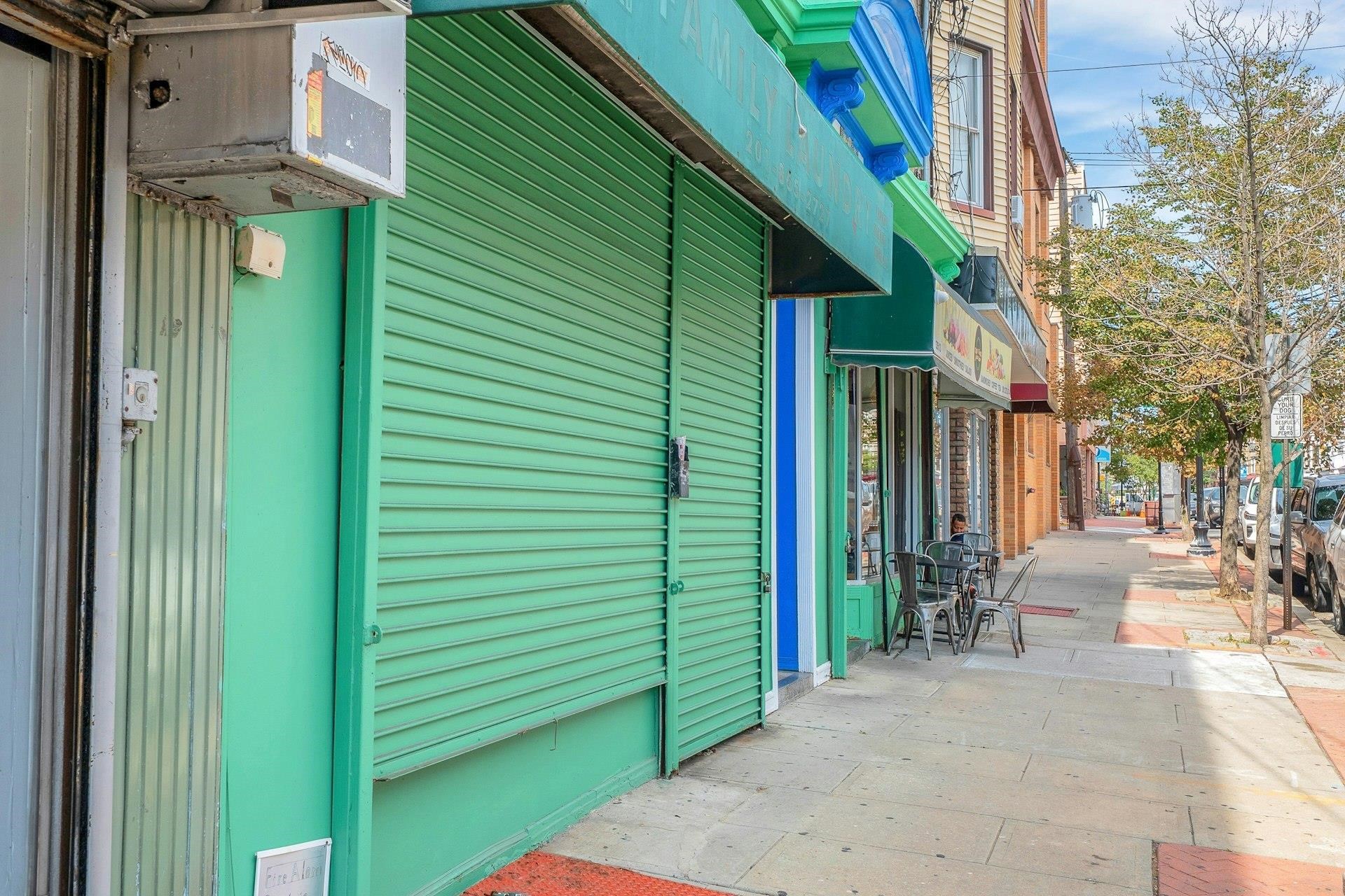 3511-3513 PARK AVE