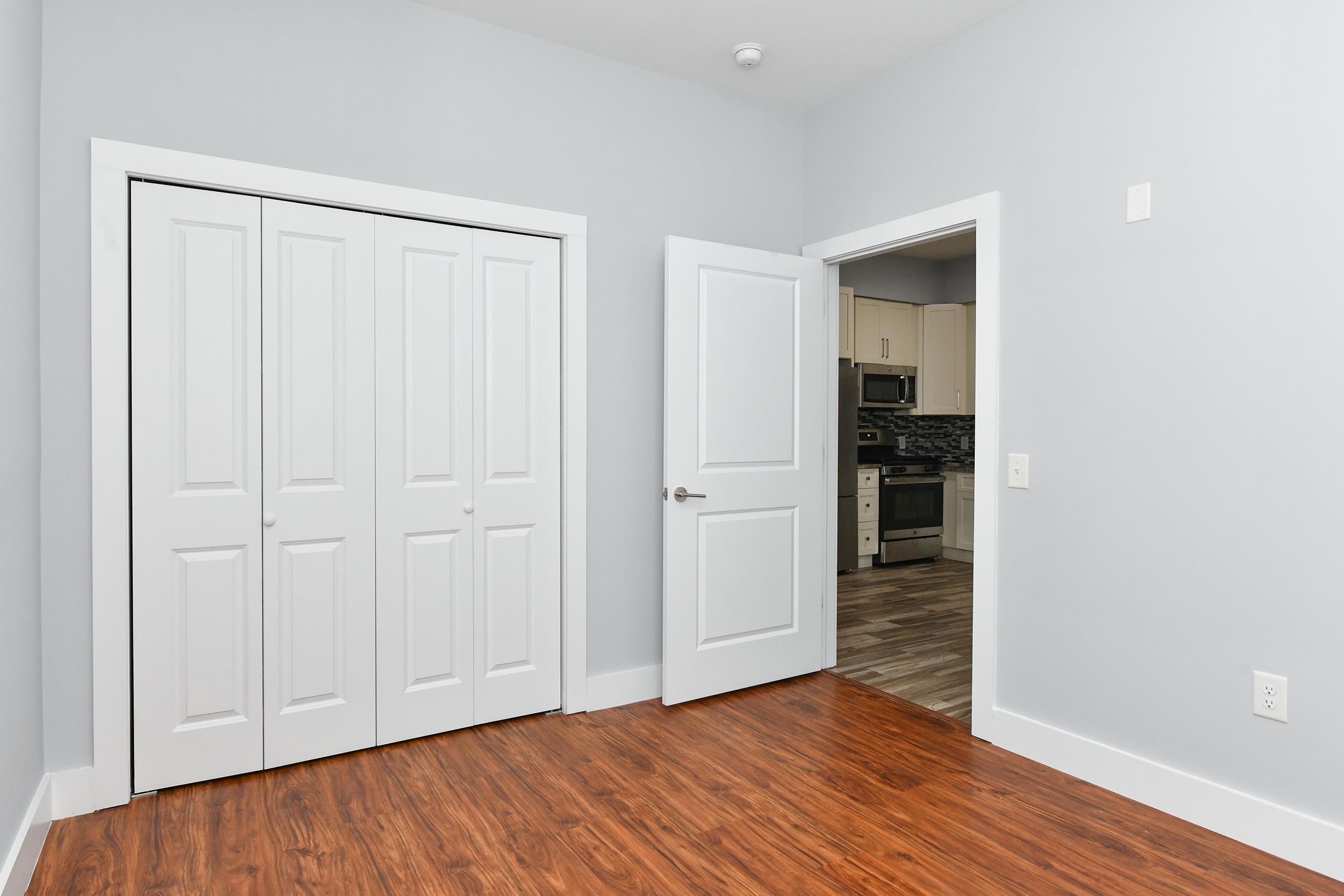 424 WHITON ST Unit: 304