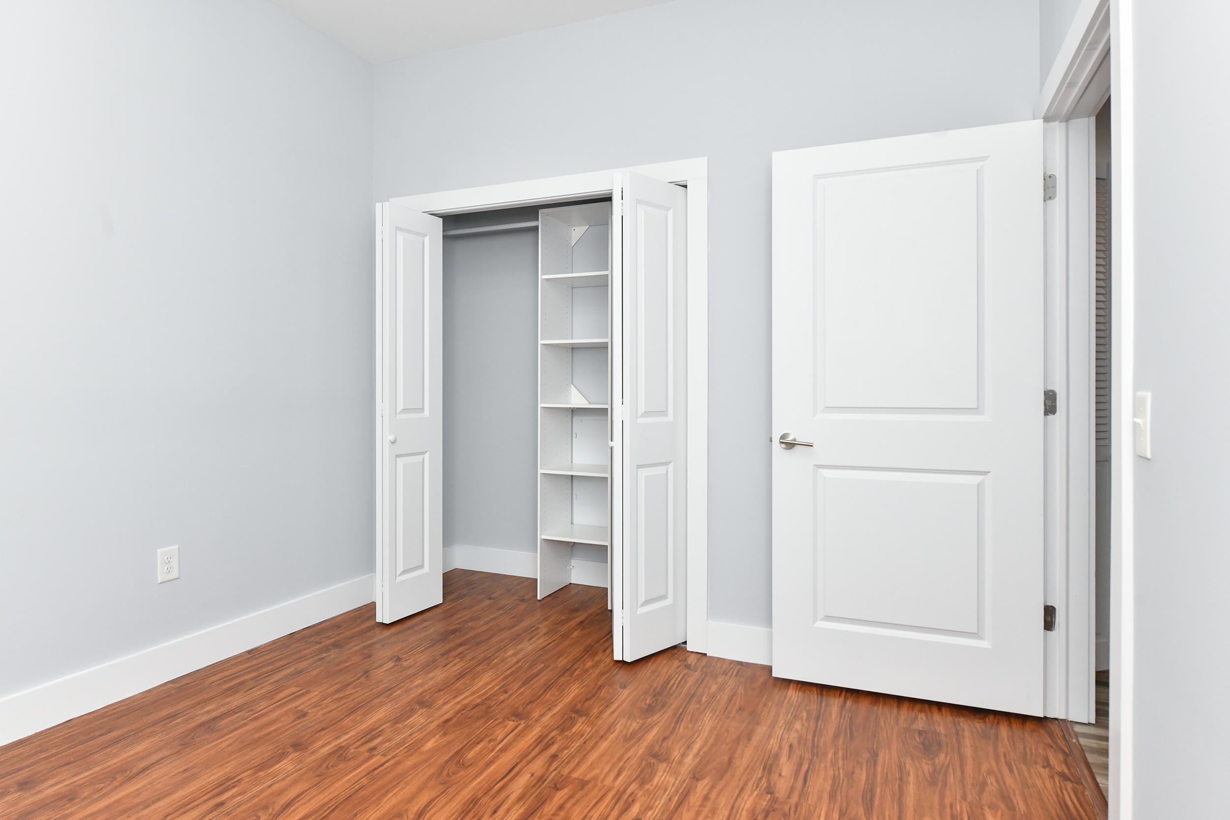 424 WHITON ST Unit: 304