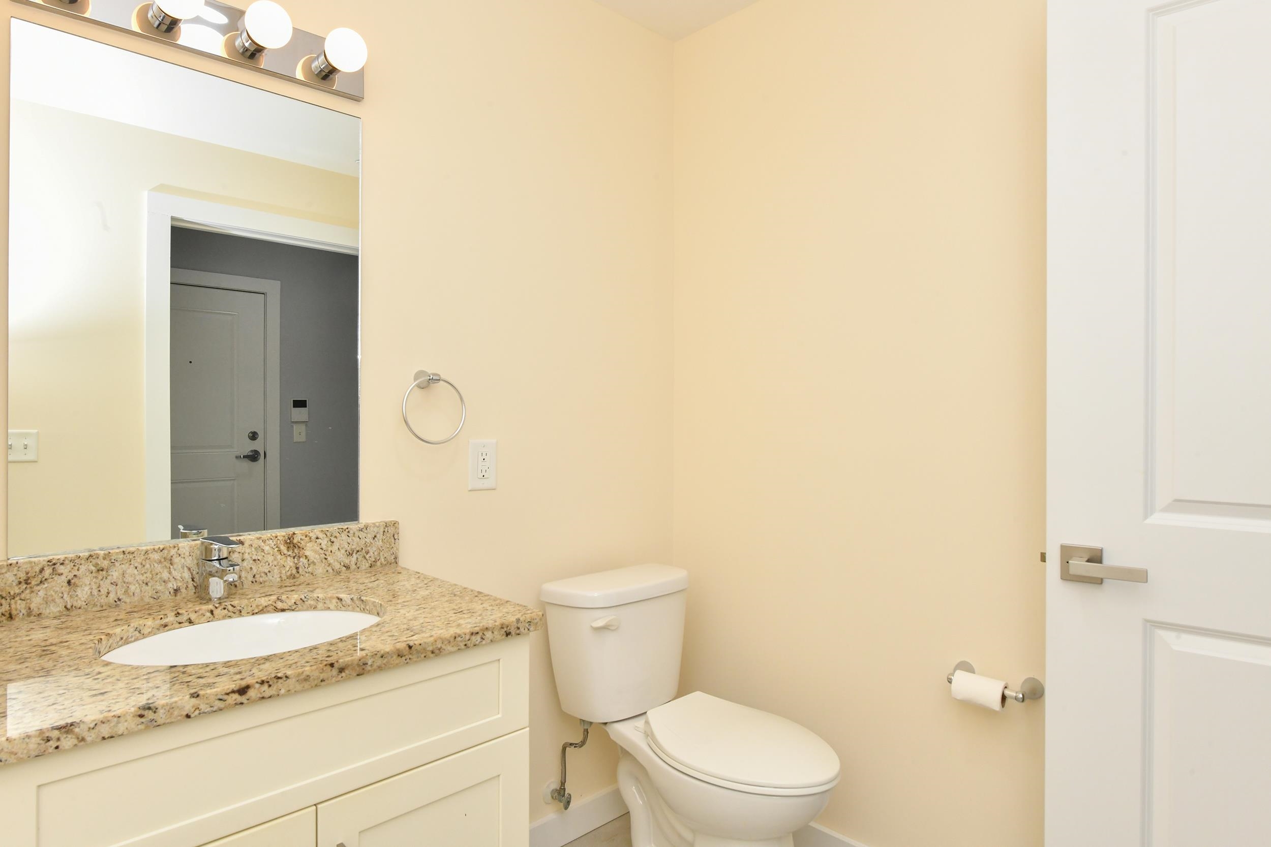 424 WHITON ST Unit: 502