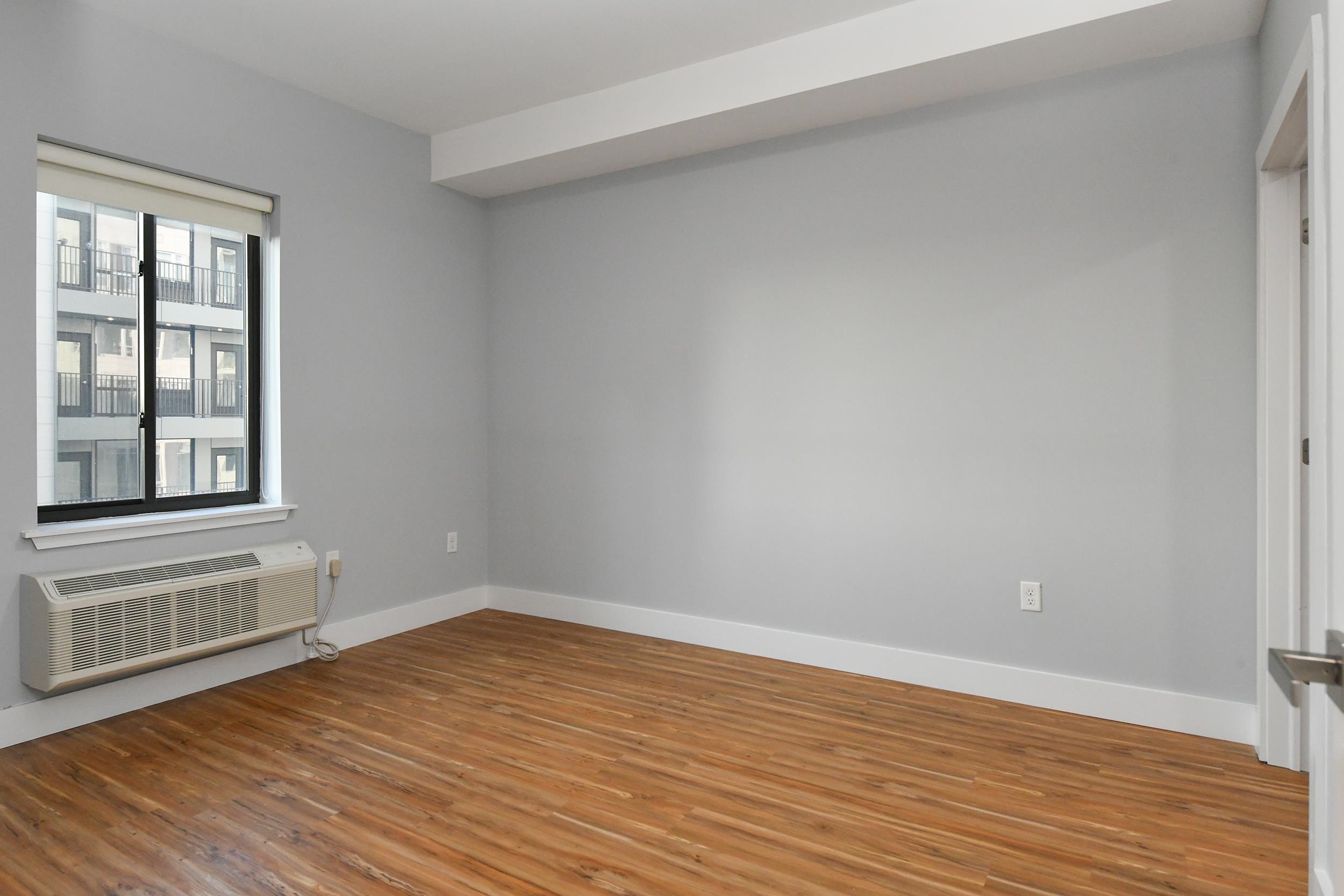 424 WHITON ST Unit: 502