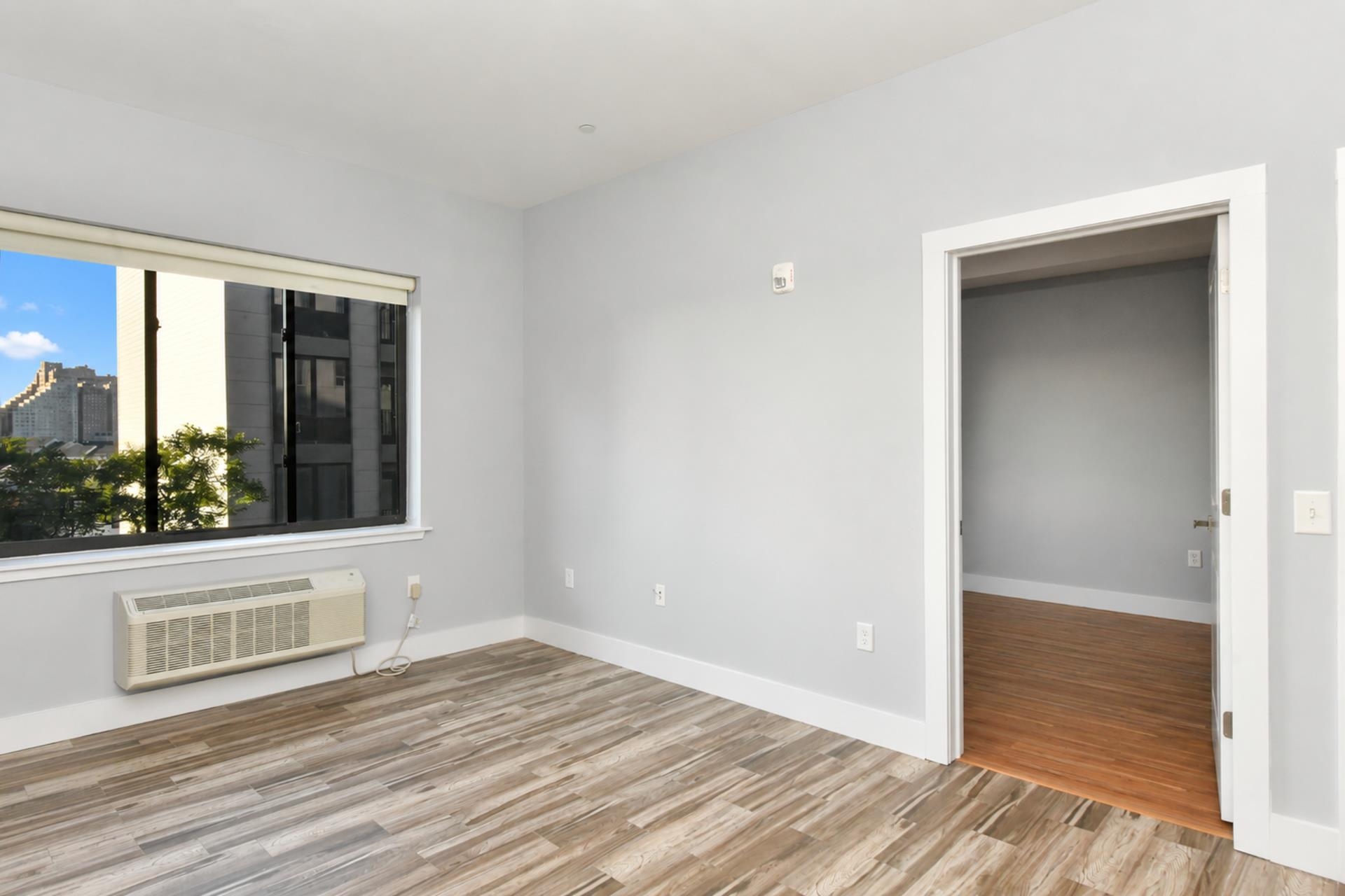 424 WHITON ST Unit: 502