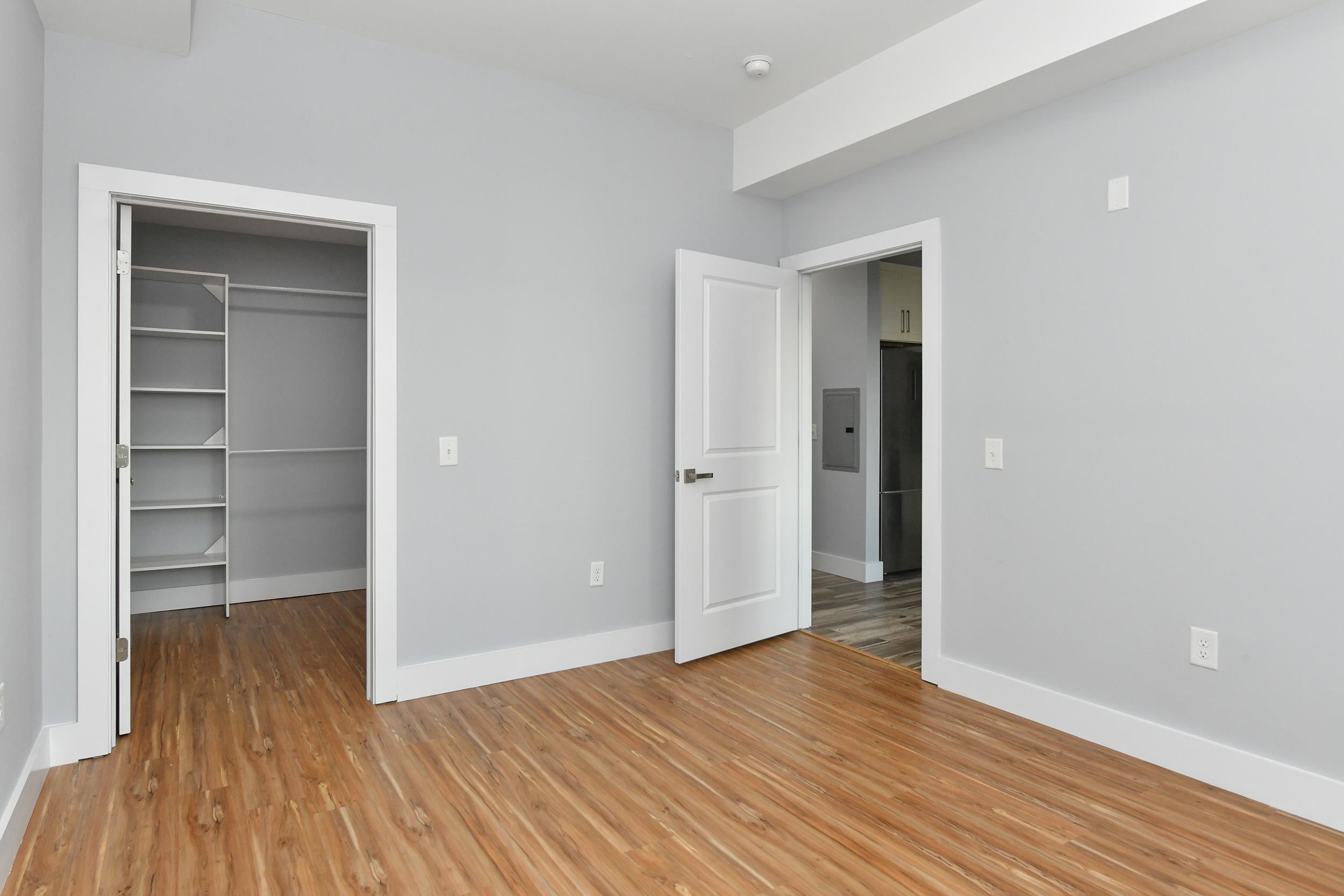 424 WHITON ST Unit: 502