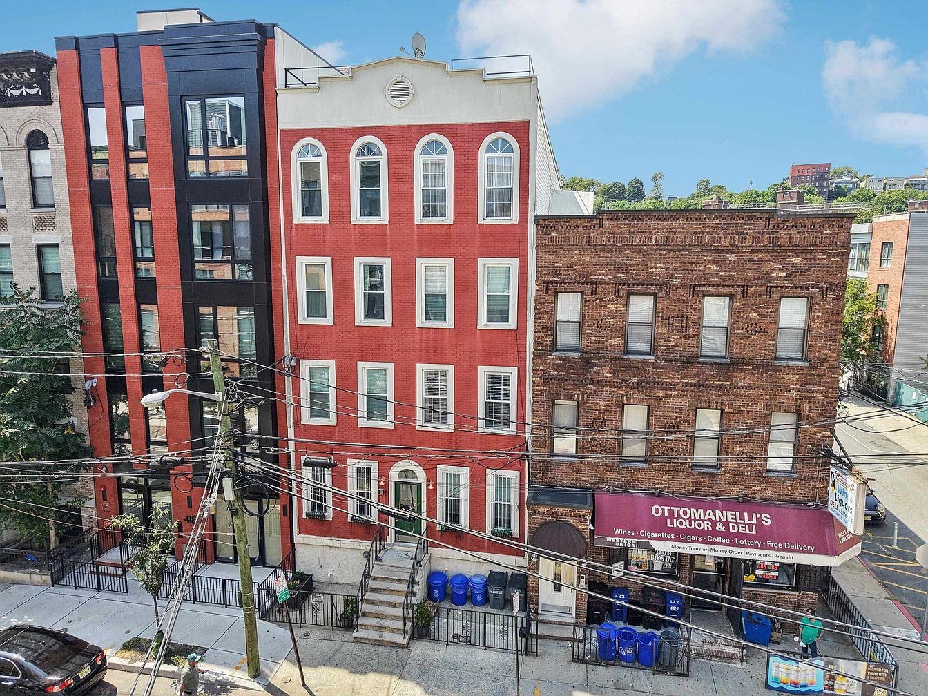 420 MONROE ST Unit: 4L