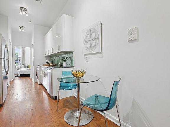 420 MONROE ST Unit: 4L