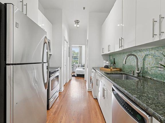 420 MONROE ST Unit: 4L