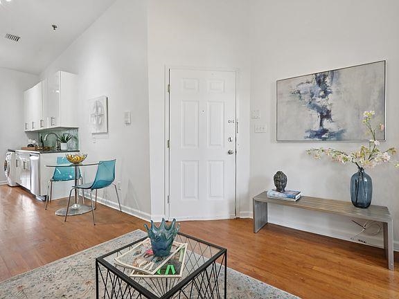420 MONROE ST Unit: 4L