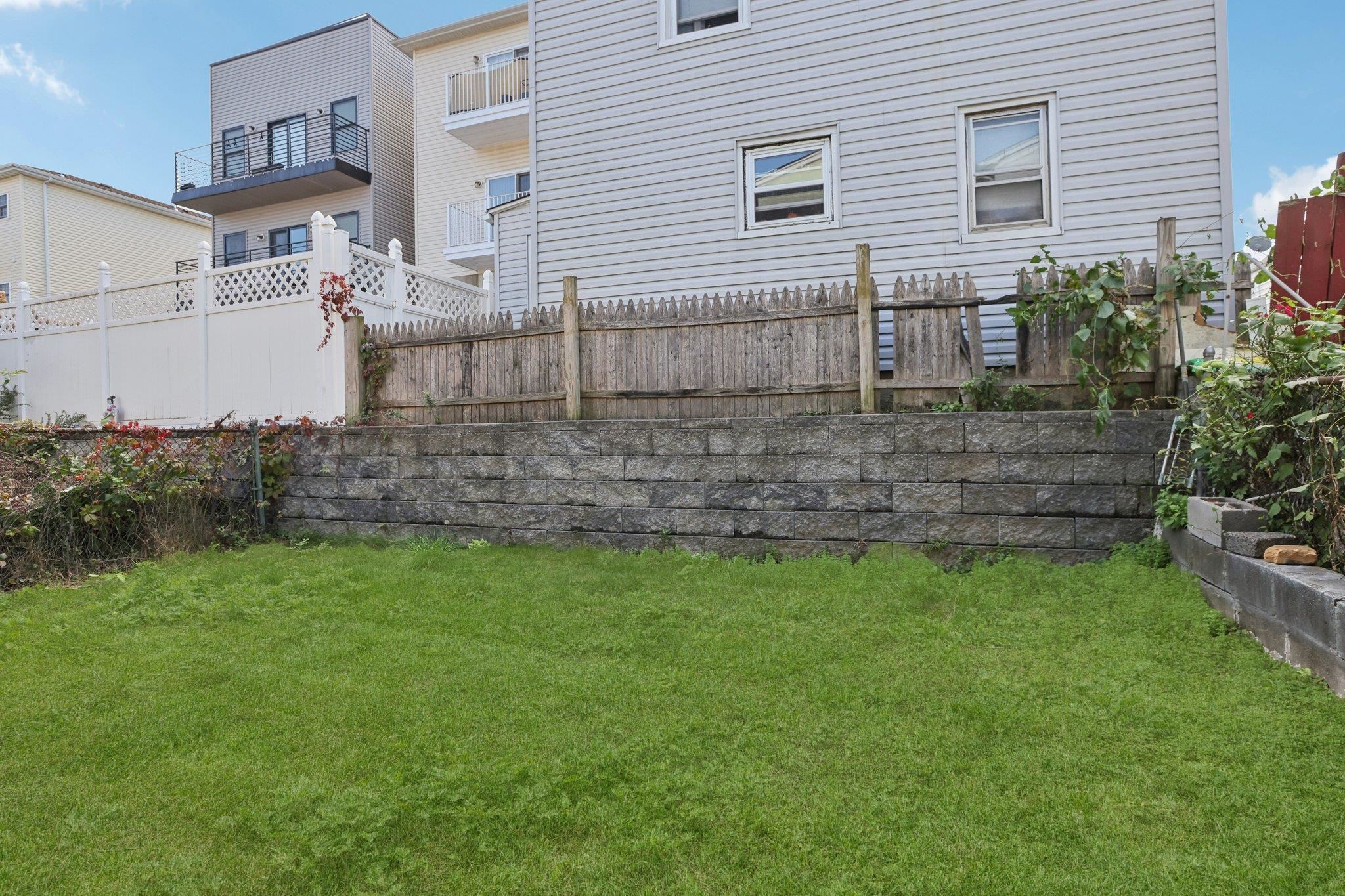 199 SOUTH ST