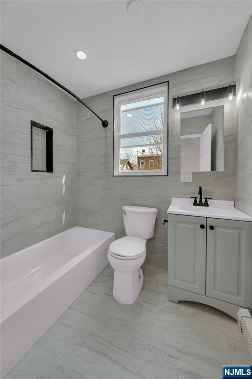 811 Montgomery Street 201