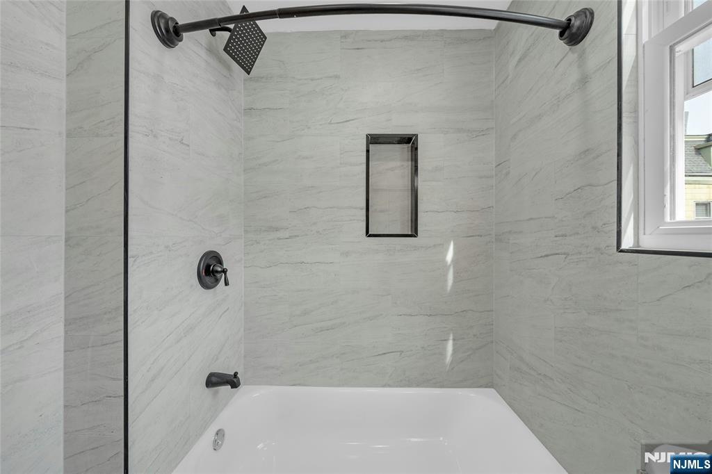 811 Montgomery Street 201