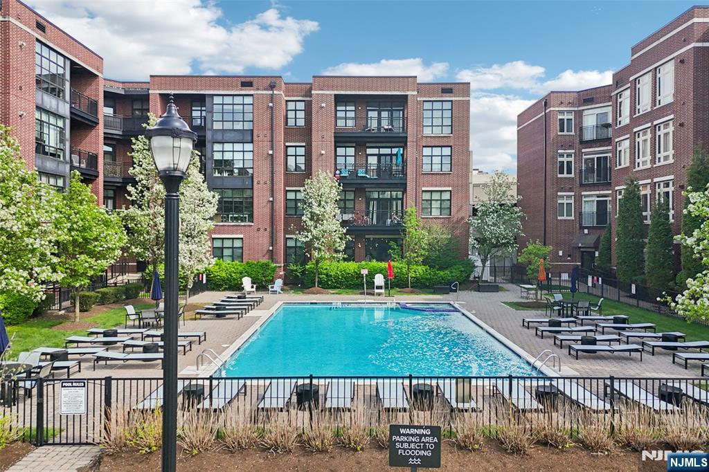 1101 Riverview Avenue 101