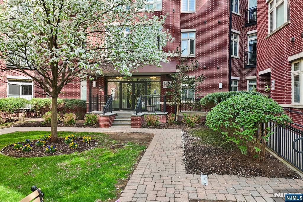 1101 Riverview Avenue 101