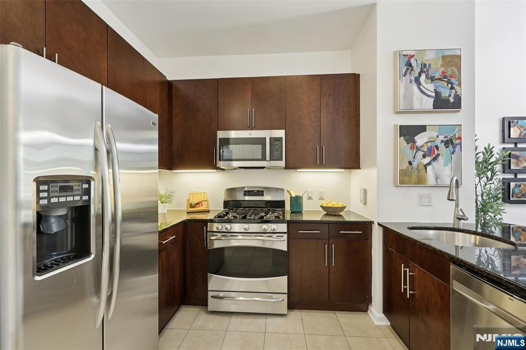 1101 Riverview Avenue 101