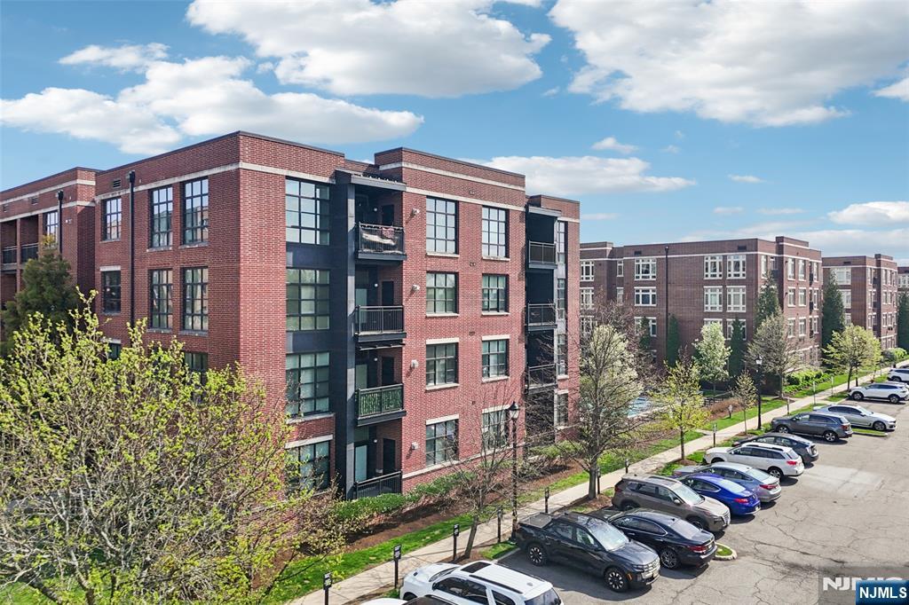 1101 Riverview Avenue 101