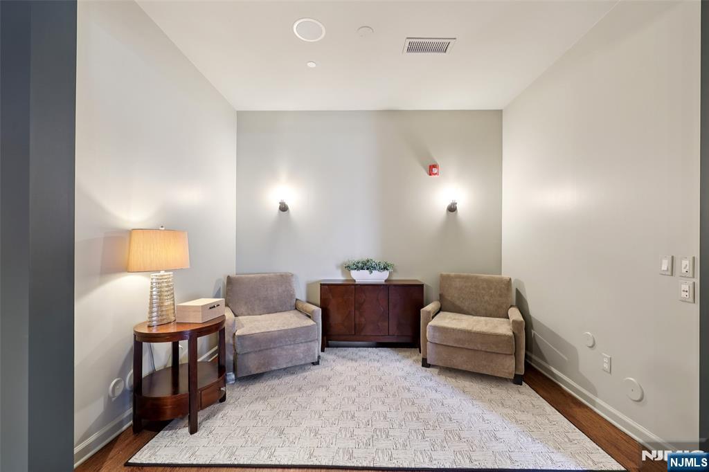 1101 Riverview Avenue 101