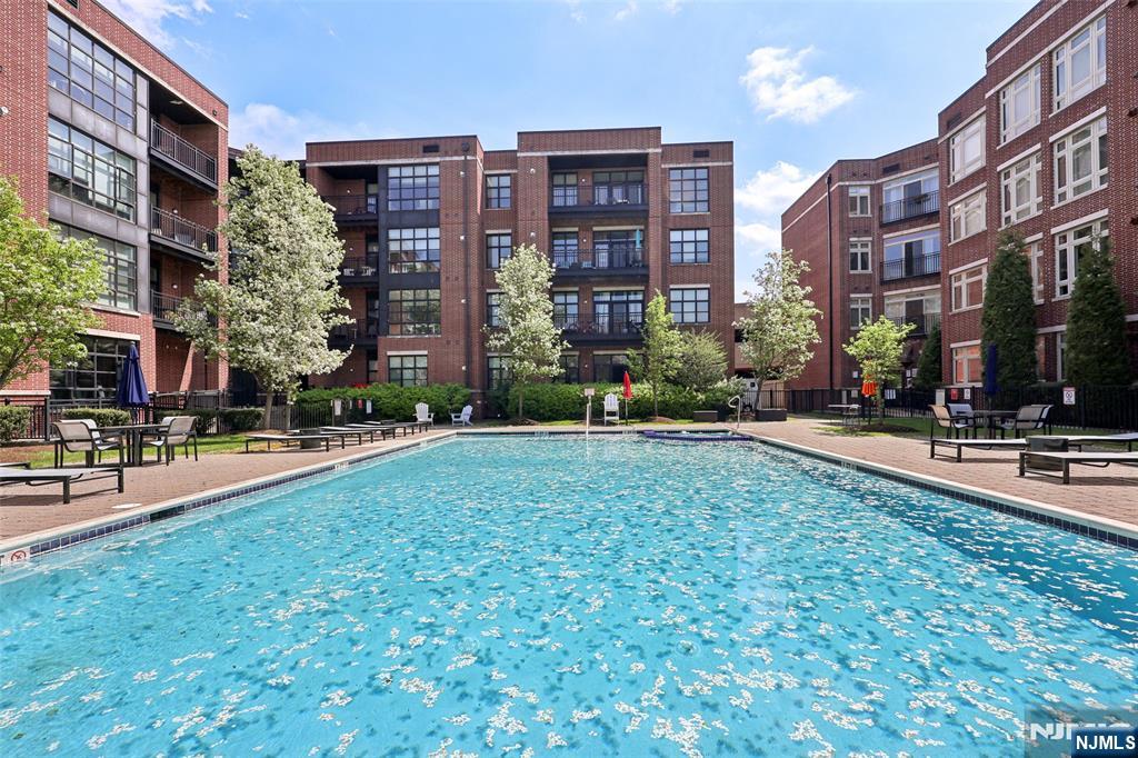 1101 Riverview Avenue 101