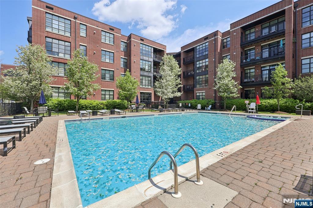 1101 Riverview Avenue 101
