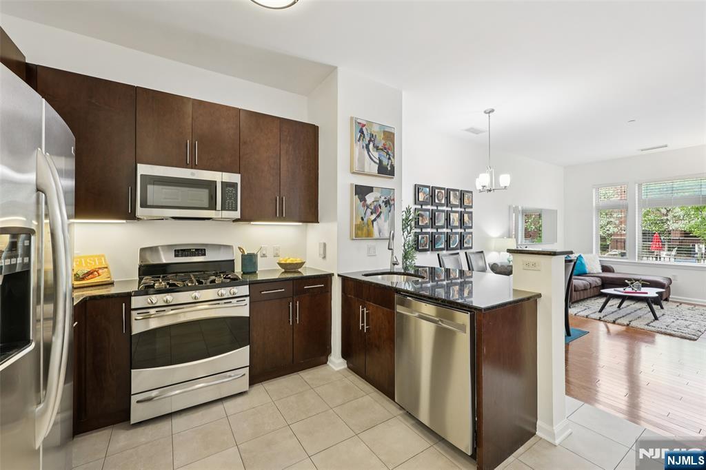 1101 Riverview Avenue 101