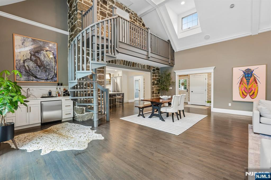 117 Forest Way