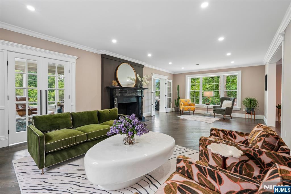 117 Forest Way
