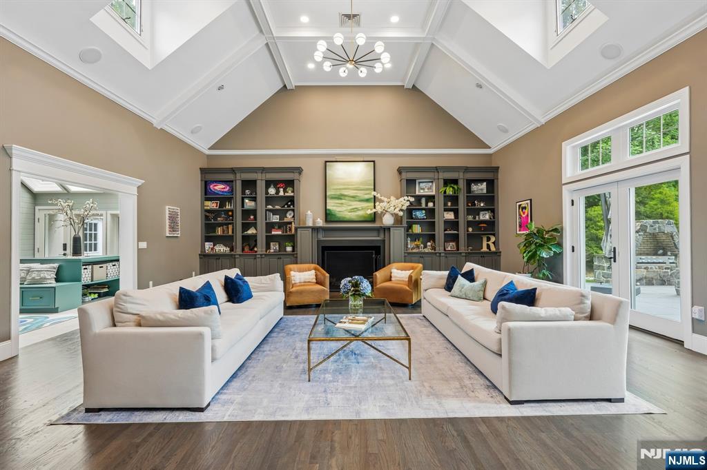 117 Forest Way