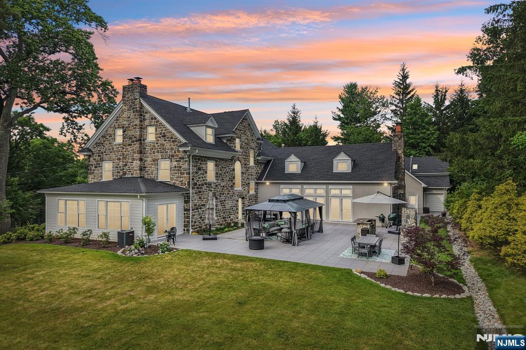 117 Forest Way