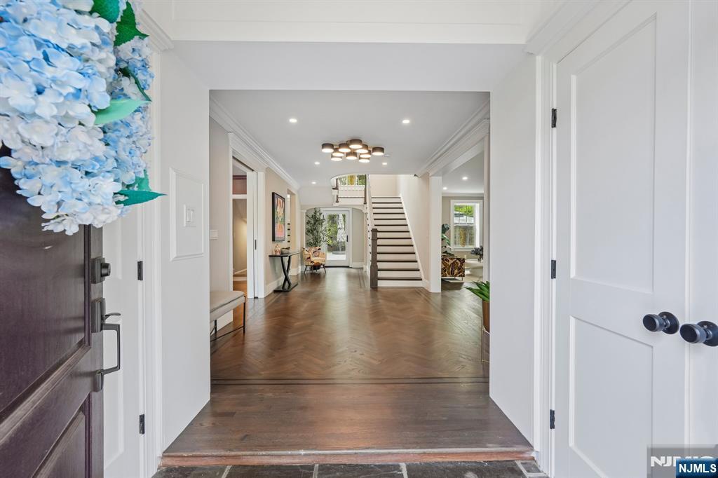 117 Forest Way