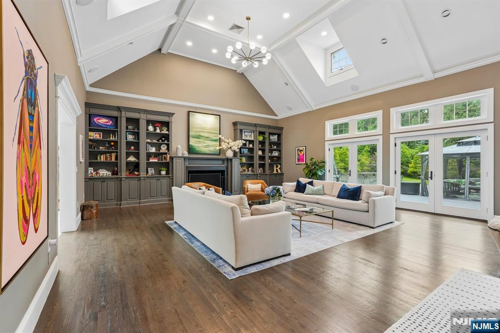 117 Forest Way