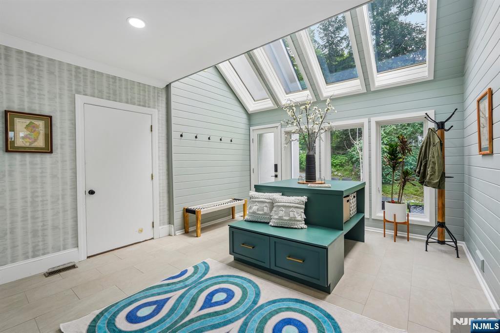 117 Forest Way