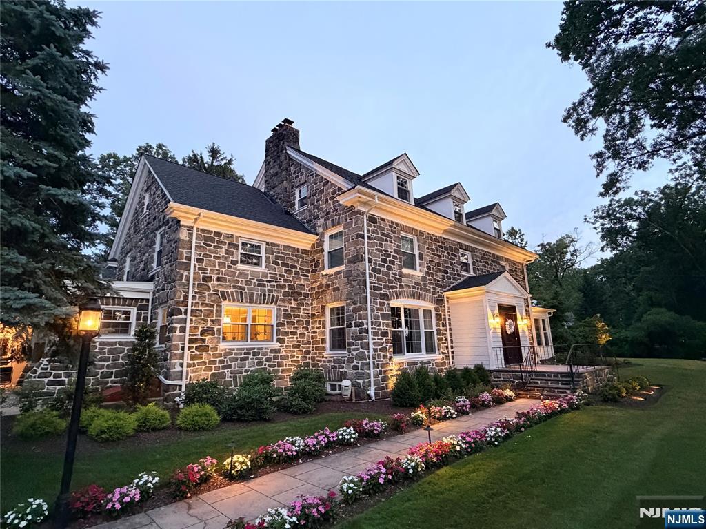 117 Forest Way