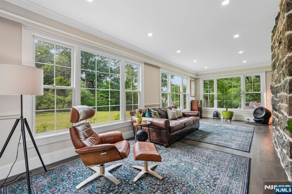 117 Forest Way