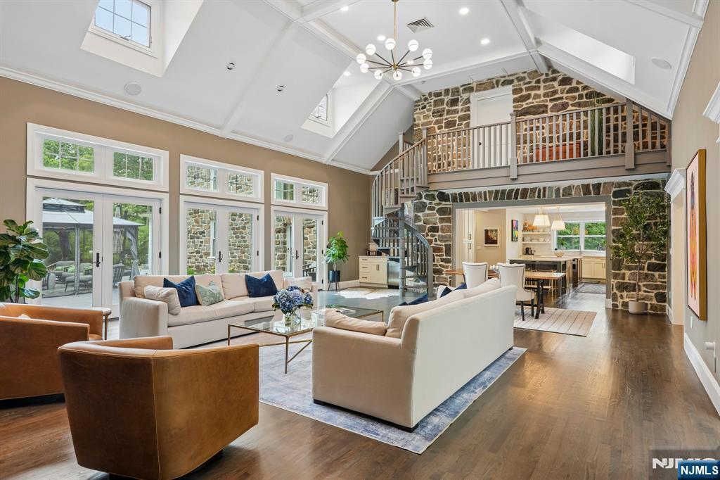 117 Forest Way