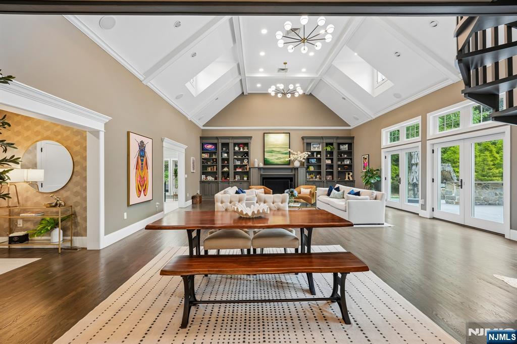 117 Forest Way