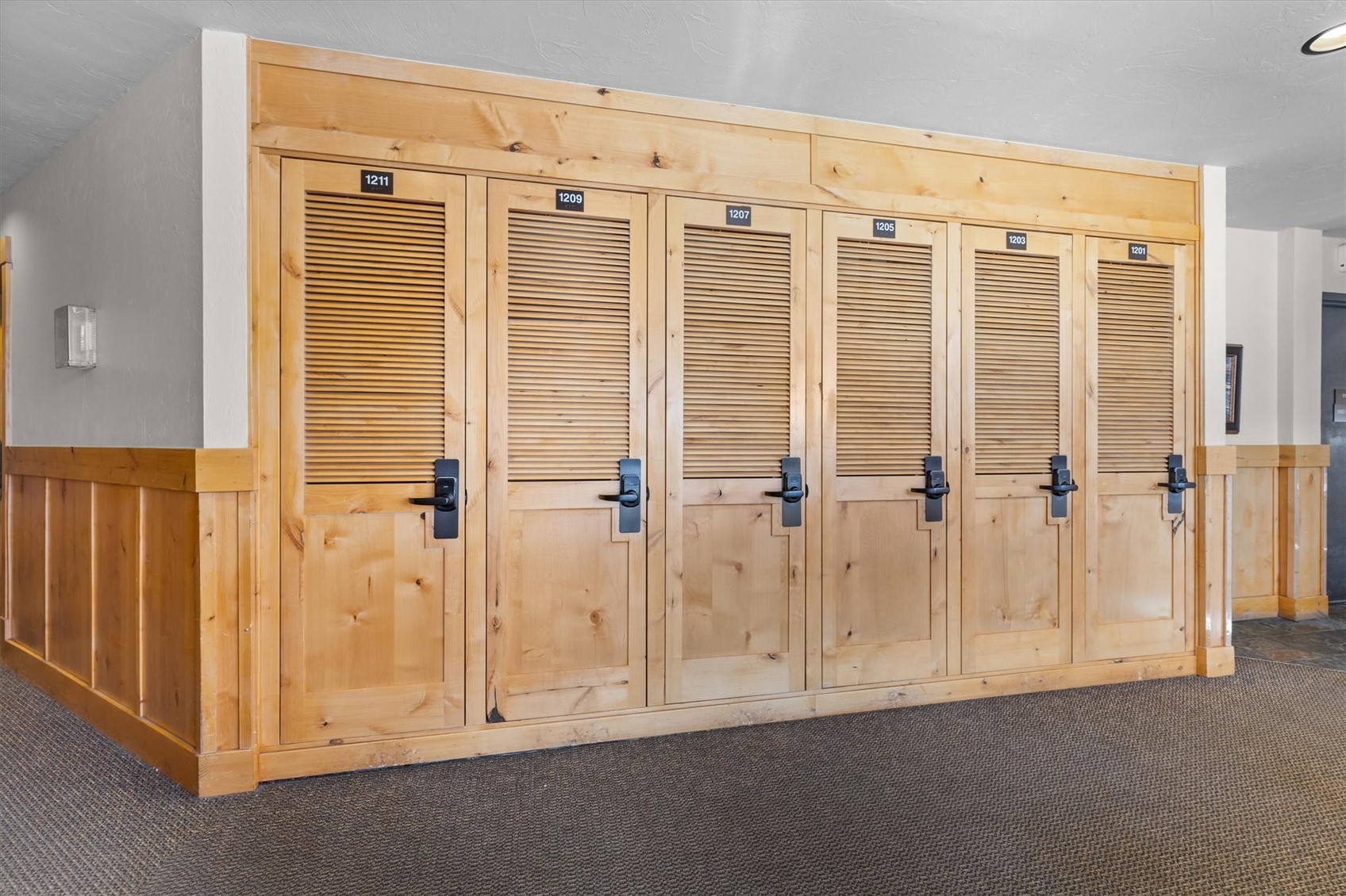 2800 Village DRIVE 1207