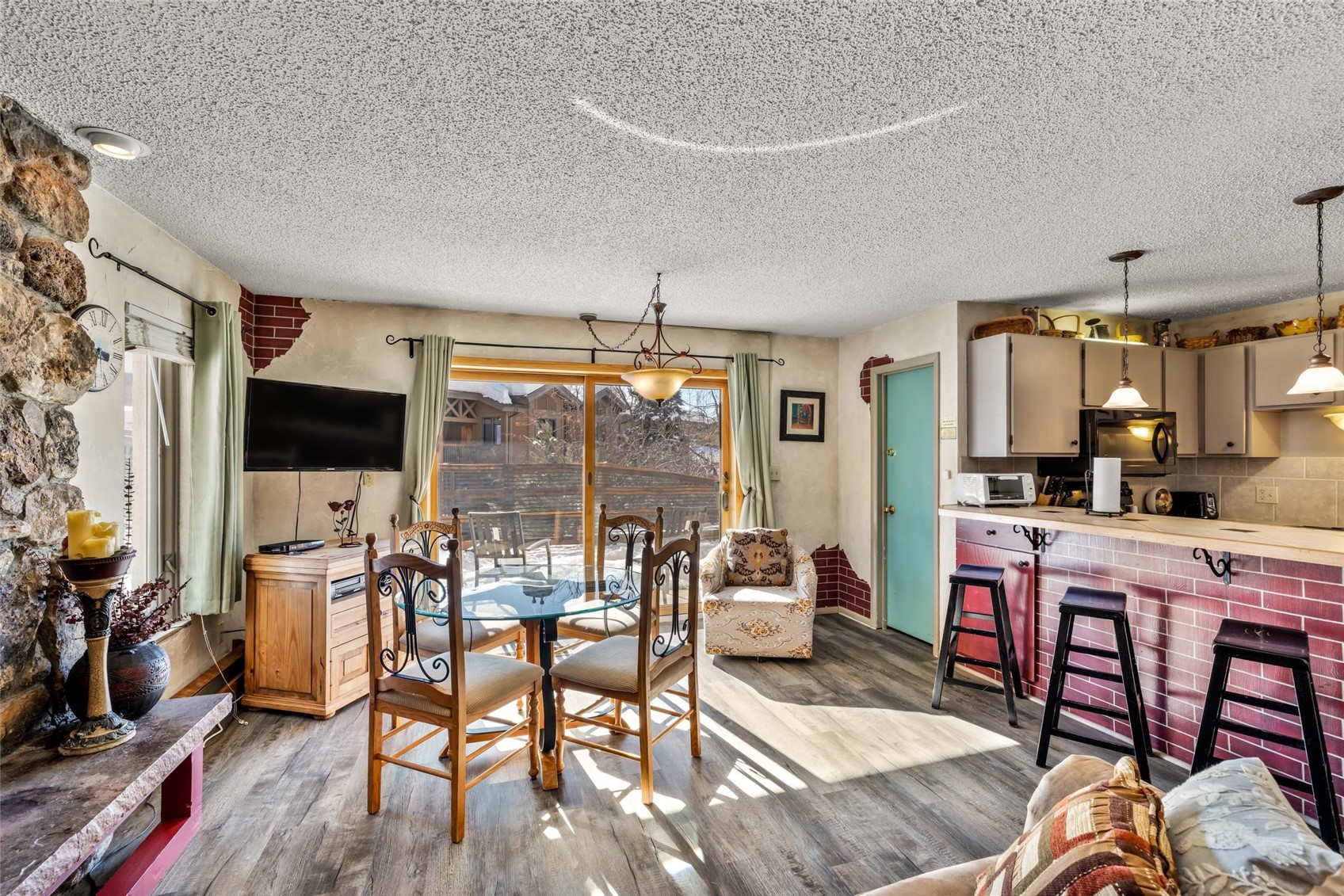 2215 Storm Meadows DRIVE 100