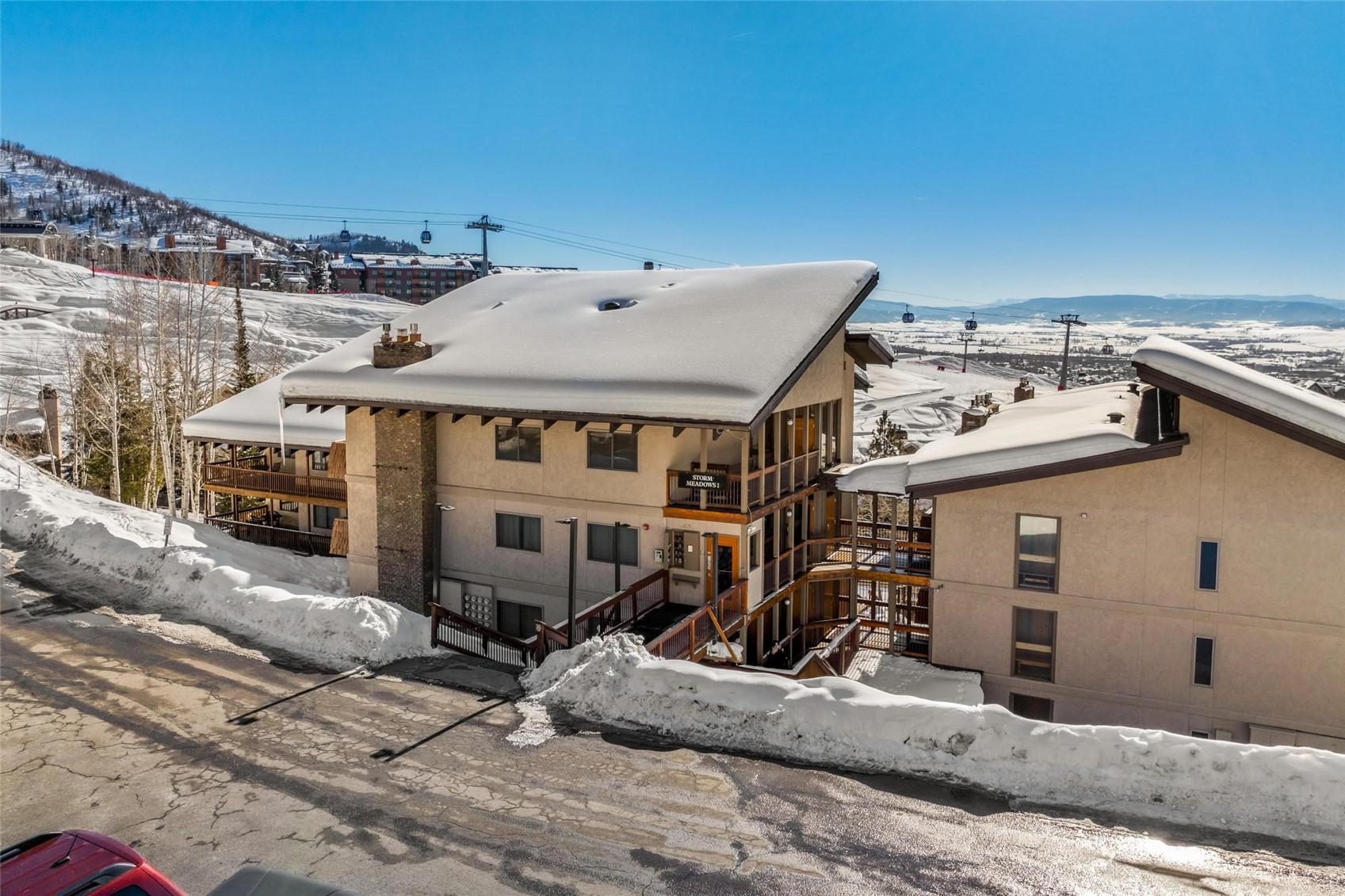 2215 Storm Meadows DRIVE 100