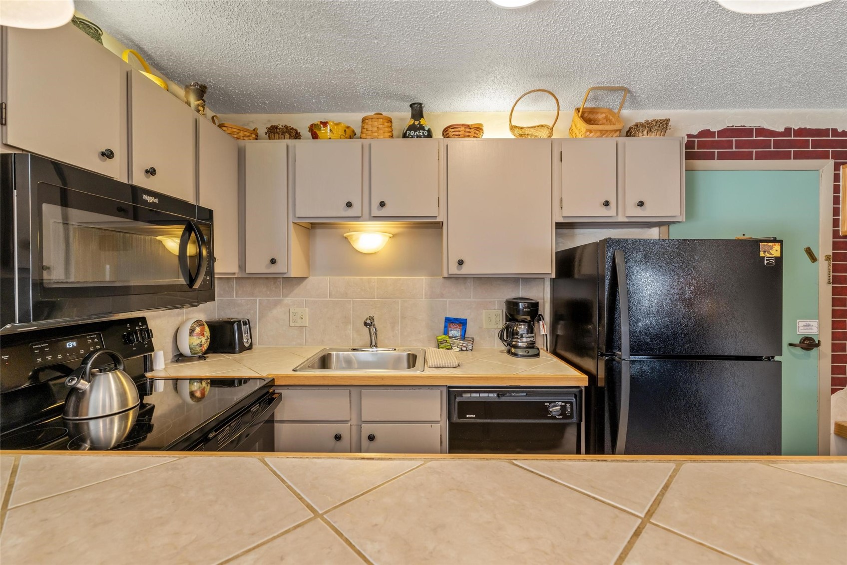 2215 Storm Meadows DRIVE 100