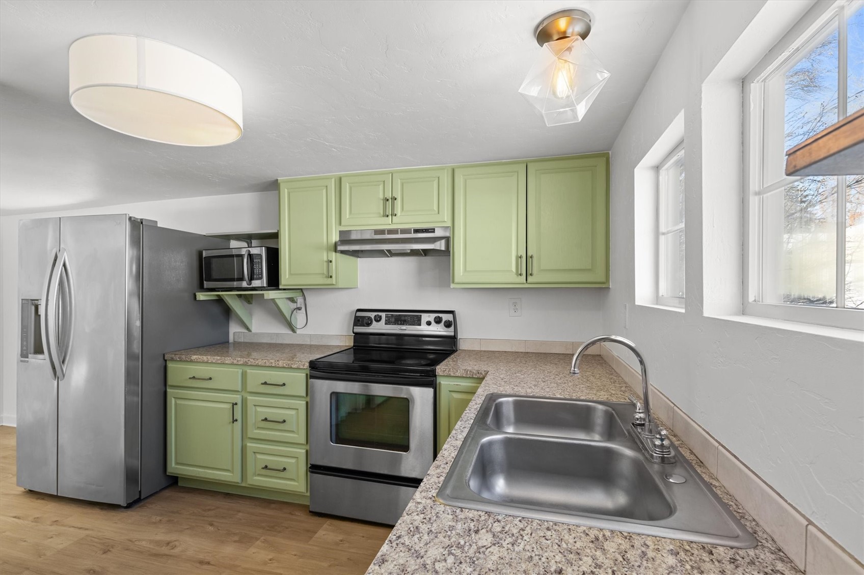 456 E Washington AVENUE