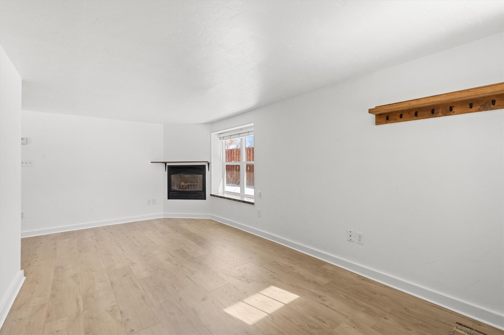 456 E Washington AVENUE